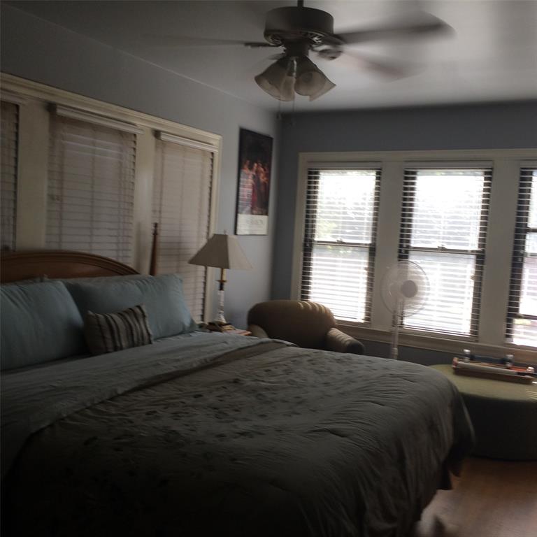 2546 Gladstone Drive Property Photo 7