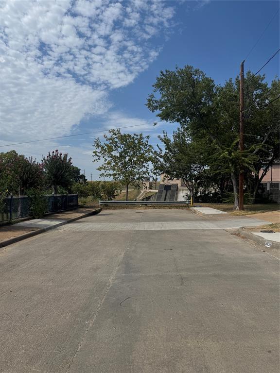 3351 Parvia Avenue Property Photo 4