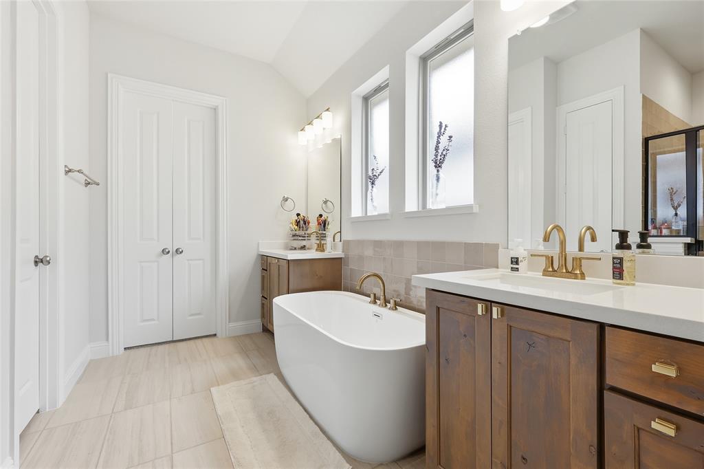 1837 Flowing Ridge Road Property Photo 4