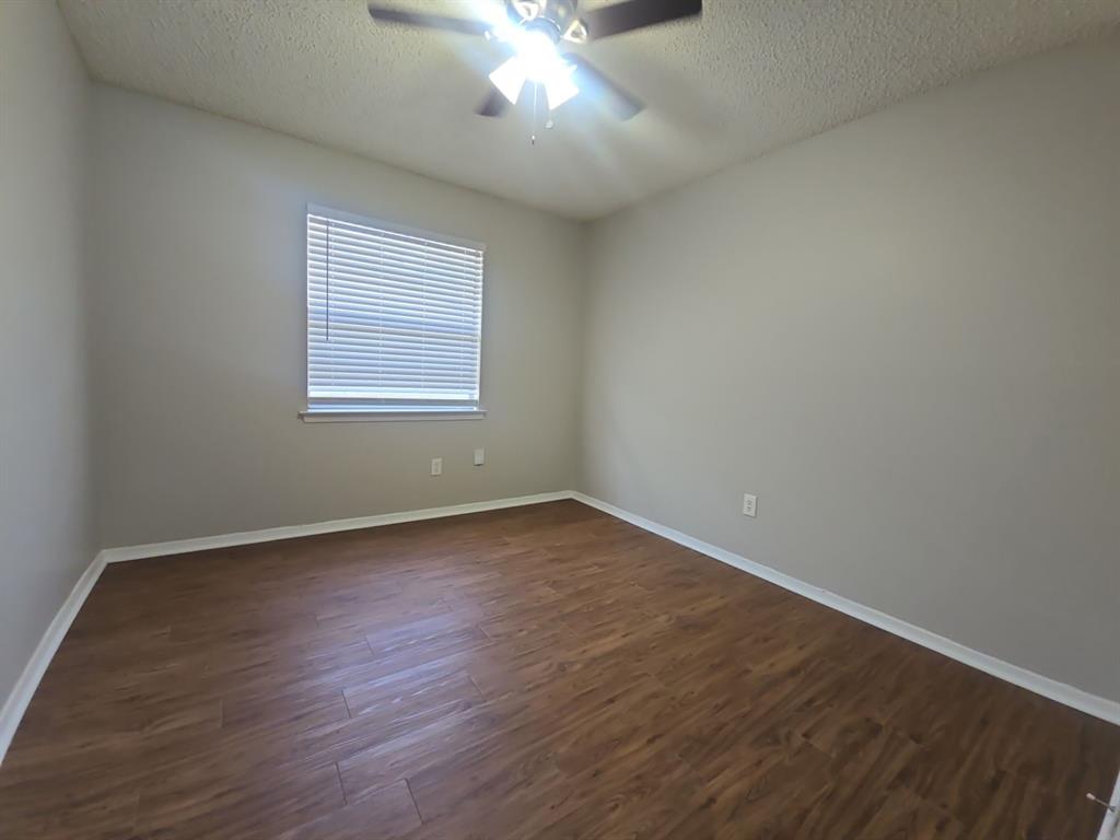 6620 Lyndale Drive Property Photo 6