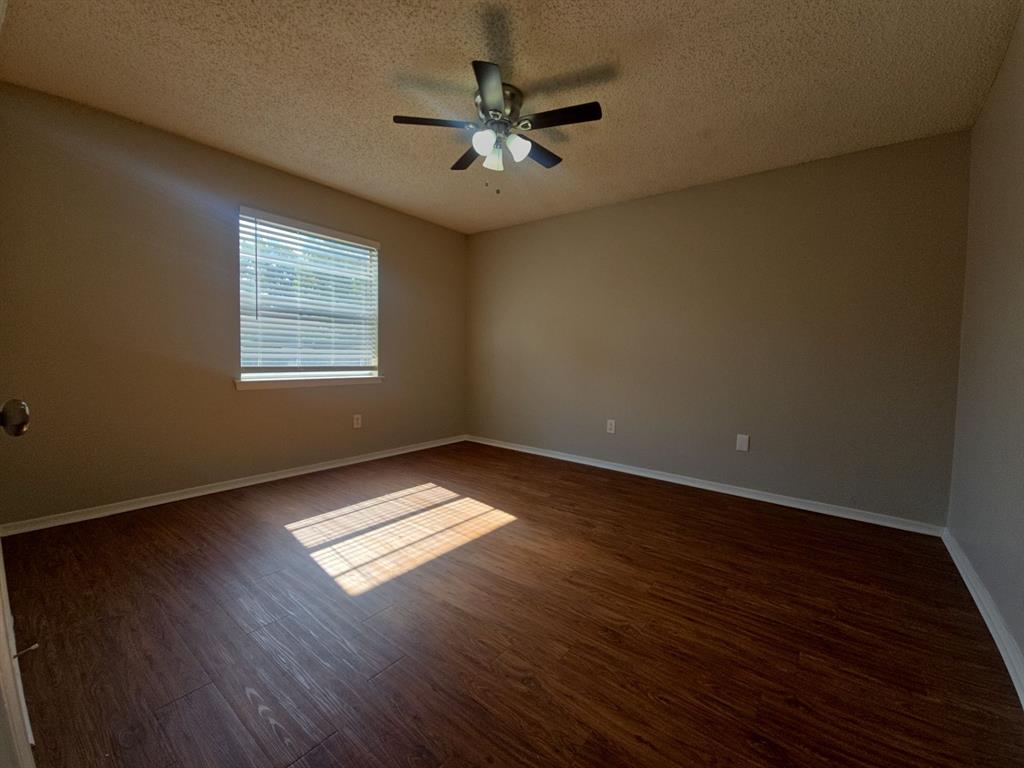 6620 Lyndale Drive Property Photo 7