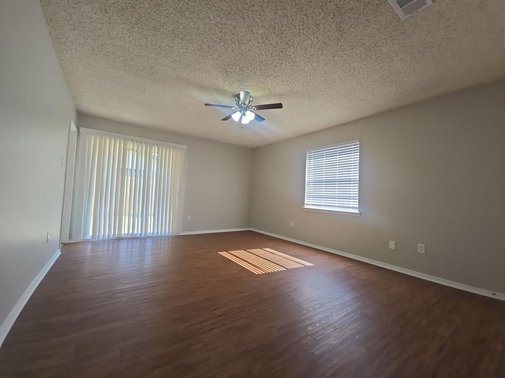 6620 Lyndale Drive Property Photo 8