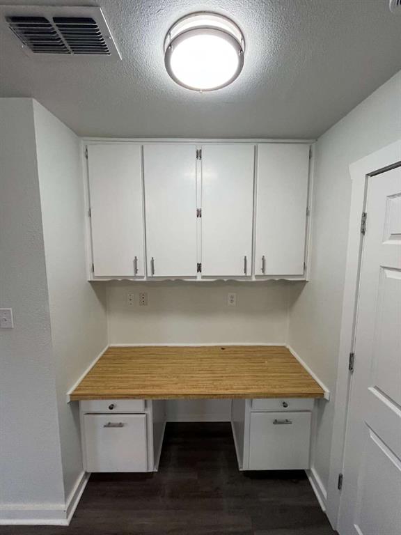 206 E 3rd Street Property Photo 9