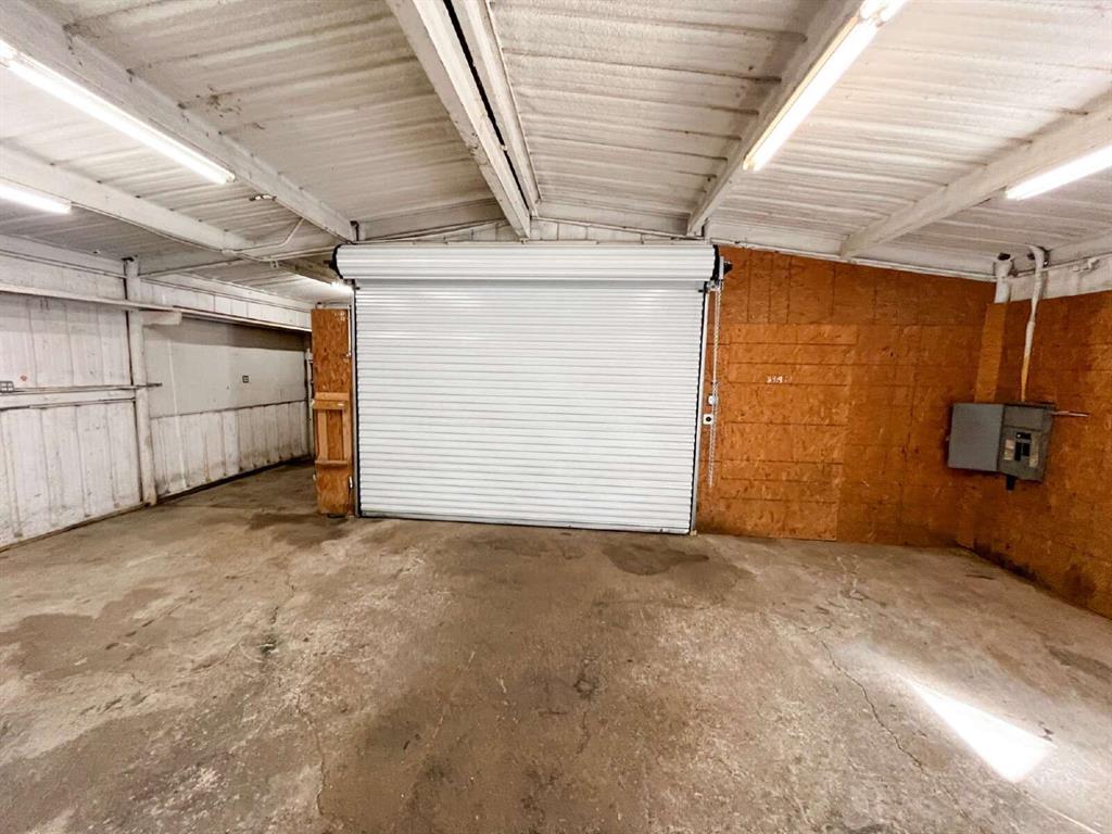 206 E 3rd Street Property Photo 17