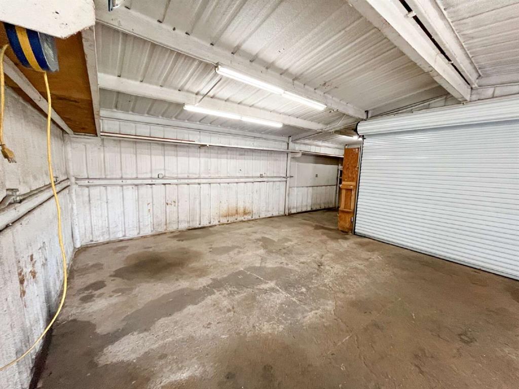 206 E 3rd Street Property Photo 19