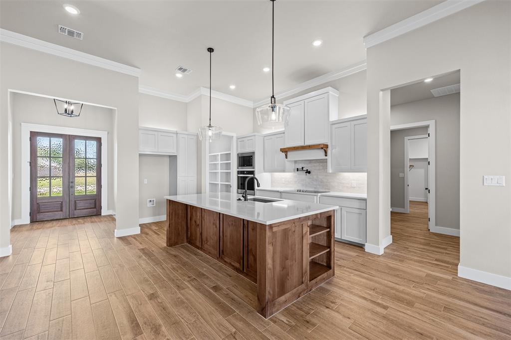 6657 Pinehurst Drive Property Photo 18