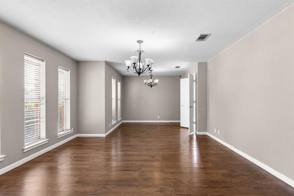 1241 College Parkway Property Photo 4