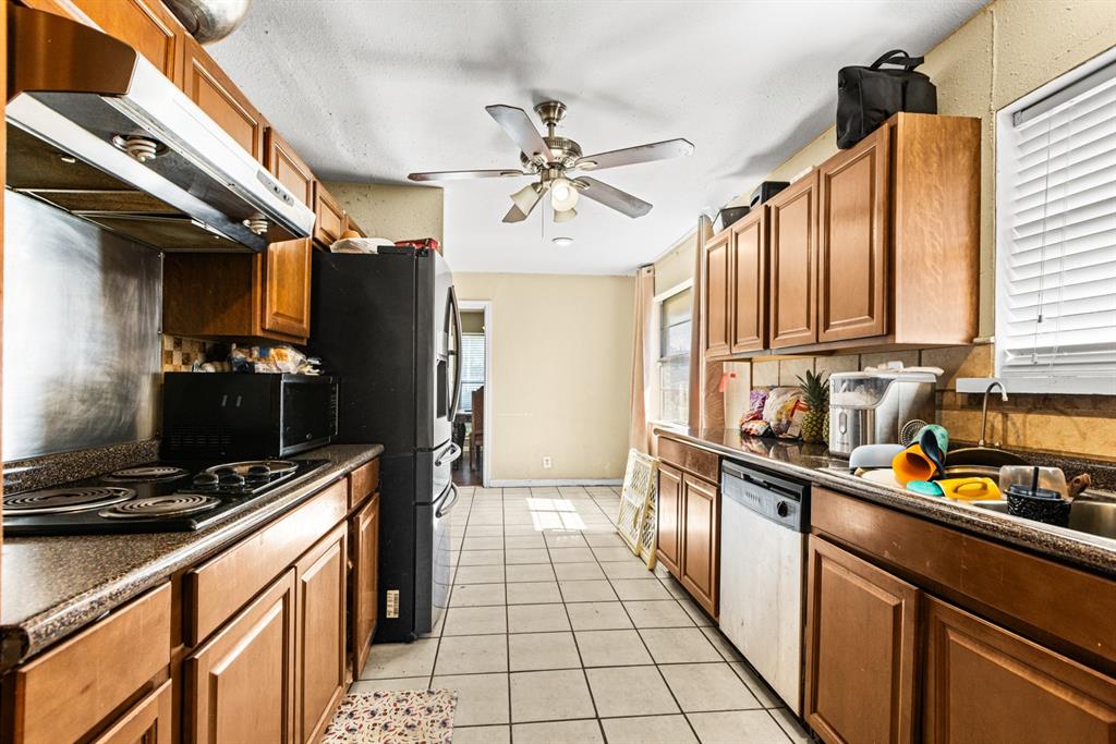 1241 College Parkway Property Photo 6
