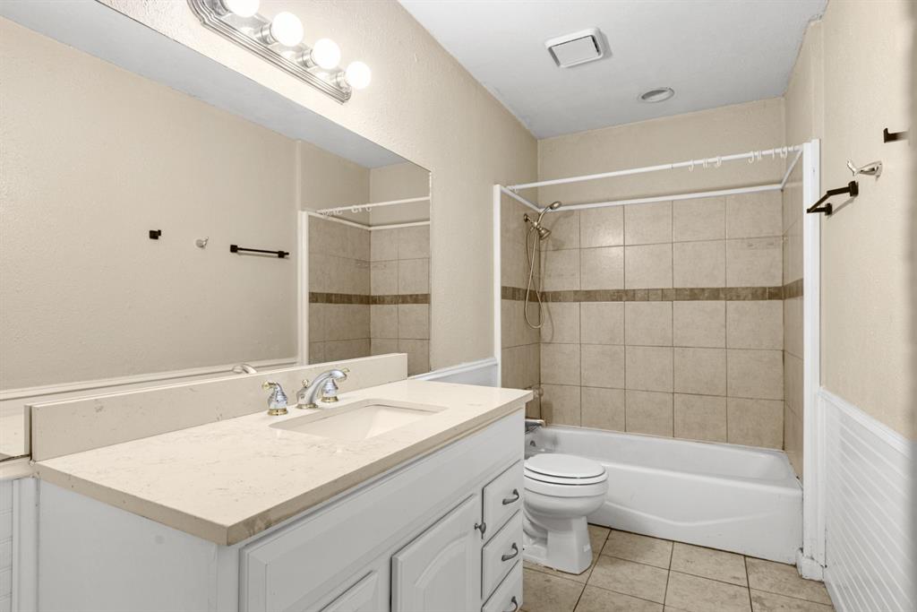 1241 College Parkway Property Photo 13