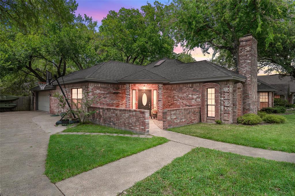 9605 Oak Springs Drive
