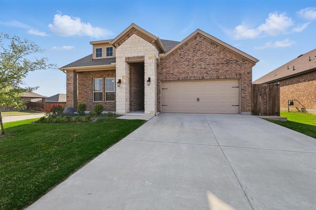 11112 Summer Rain Boulevard Property Photo 3