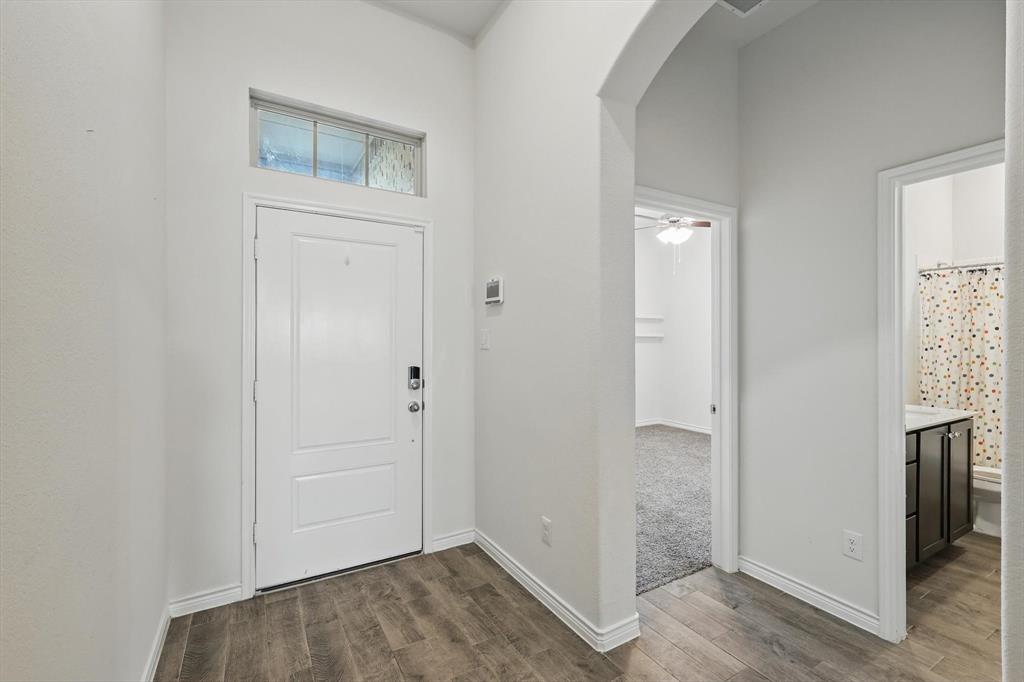 11112 Summer Rain Boulevard Property Photo 5