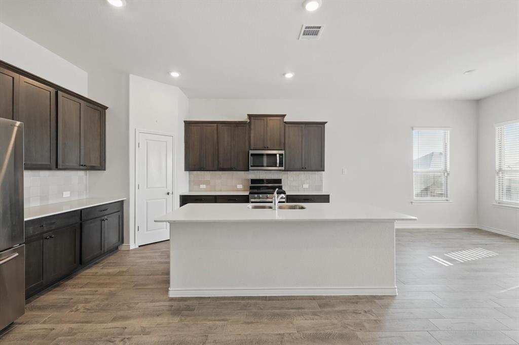 11112 Summer Rain Boulevard Property Photo 8