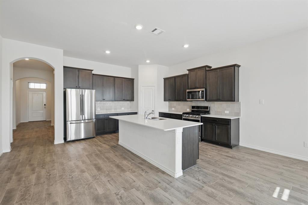 11112 Summer Rain Boulevard Property Photo 9