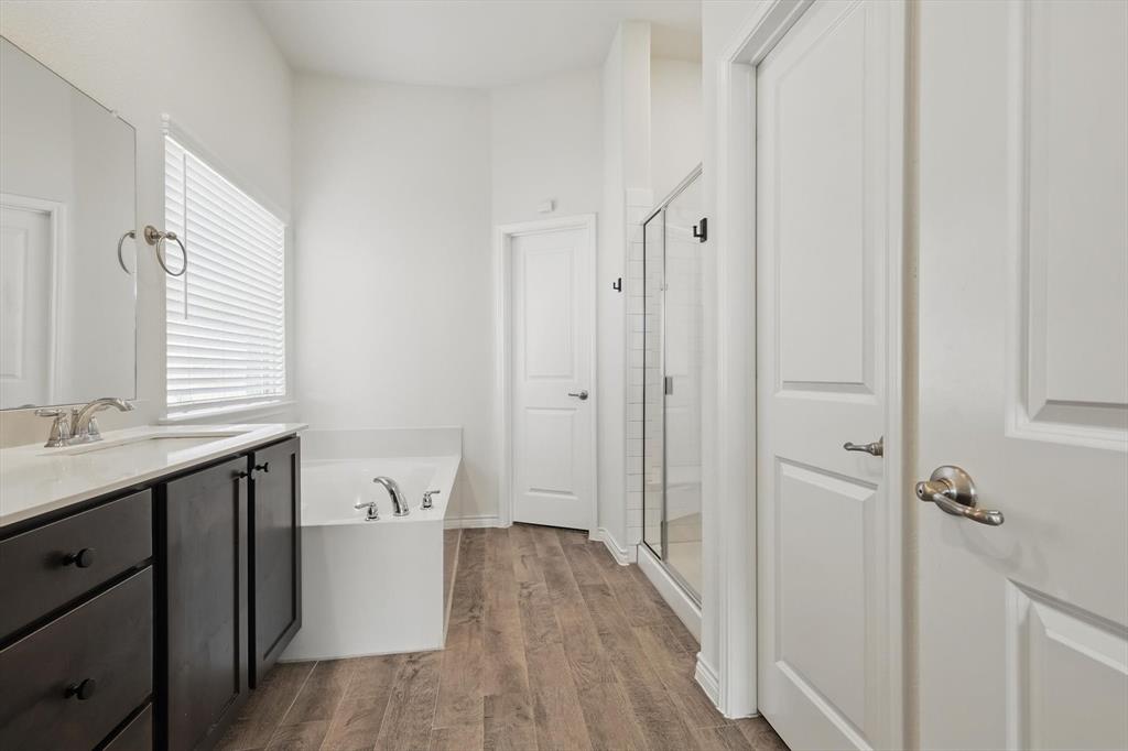 11112 Summer Rain Boulevard Property Photo 25