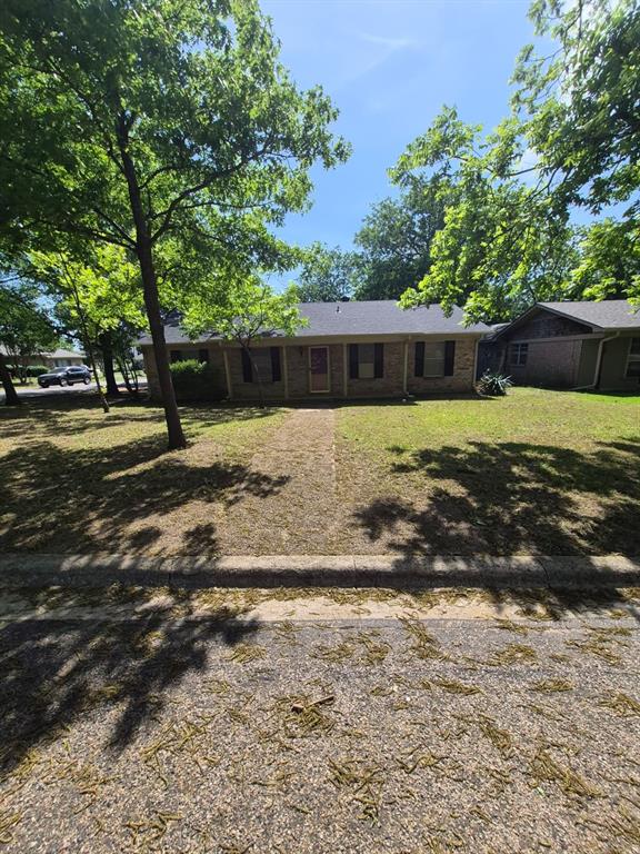 3009 Canterbury Circle Property Photo 1