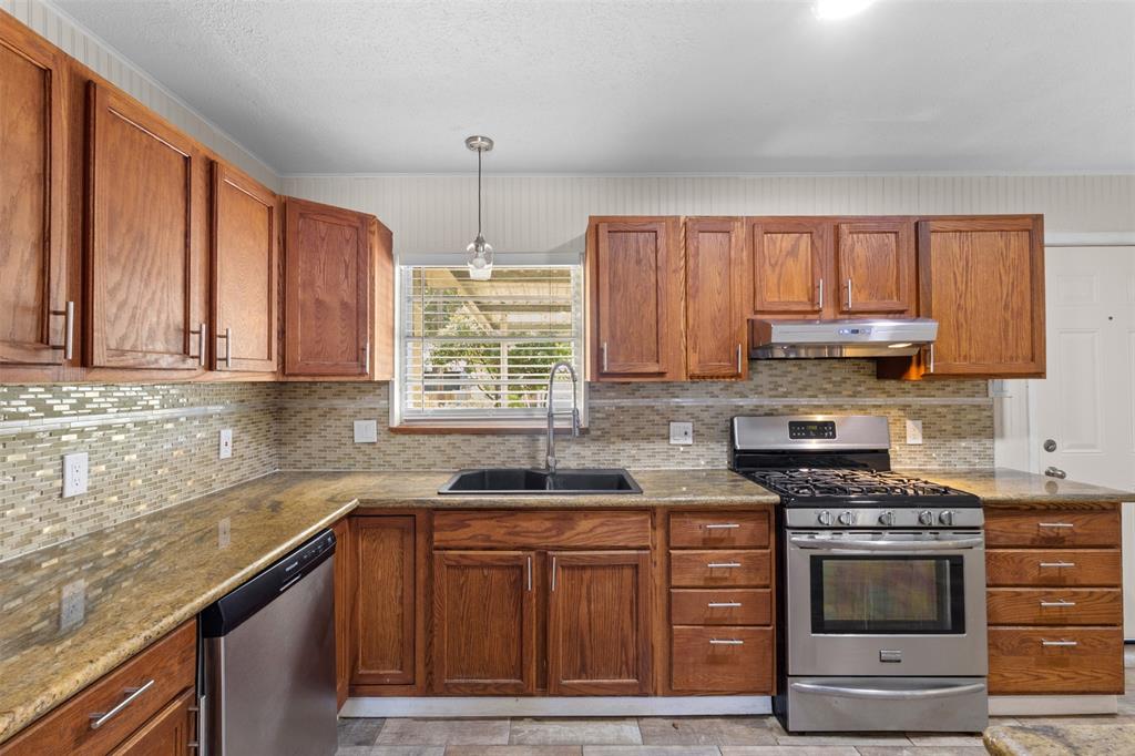 10804 Ruth Ann Drive Property Photo 6