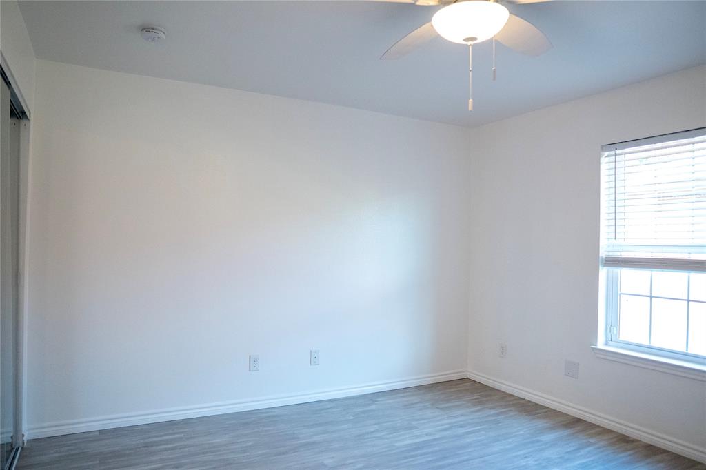 300 S Cottonbelt Avenue 3a Property Photo 6