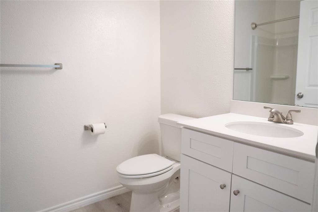 300 S Cottonbelt Avenue 3a Property Photo 8