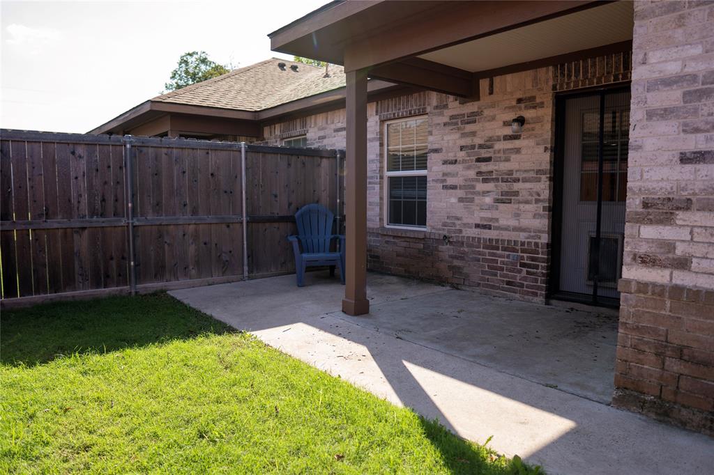 300 S Cottonbelt Avenue 3a Property Photo 9