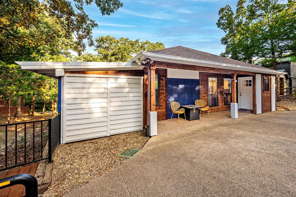 153 Bridlepath Drive Property Photo 3