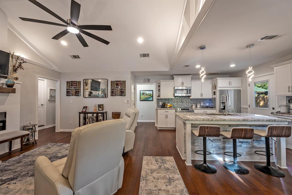 153 Bridlepath Drive Property Photo 12