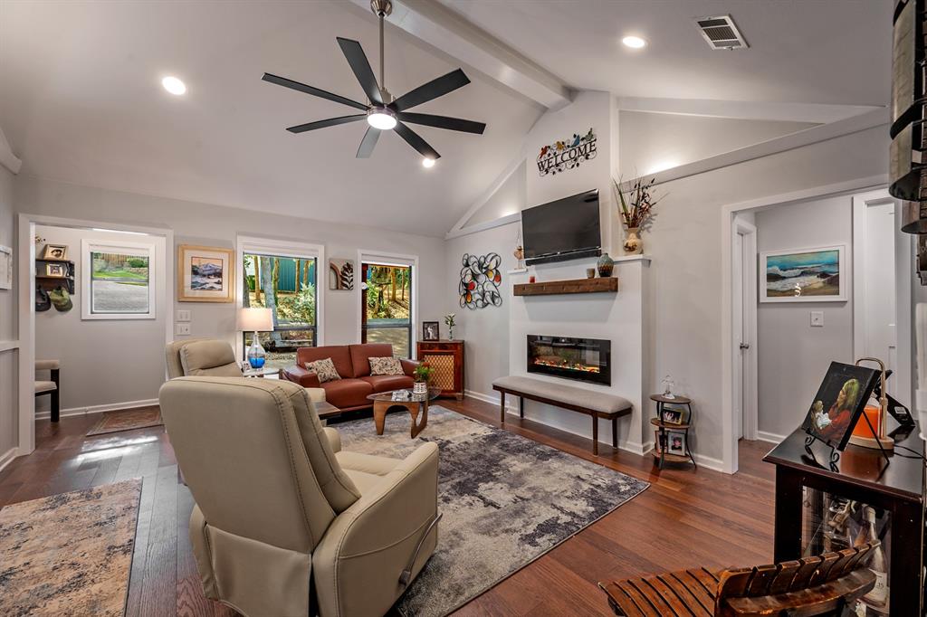 153 Bridlepath Drive Property Photo 13