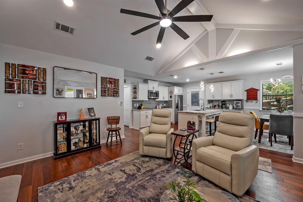 153 Bridlepath Drive Property Photo 15