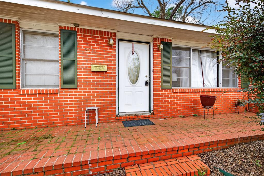 511 Hancock Property Photo 17
