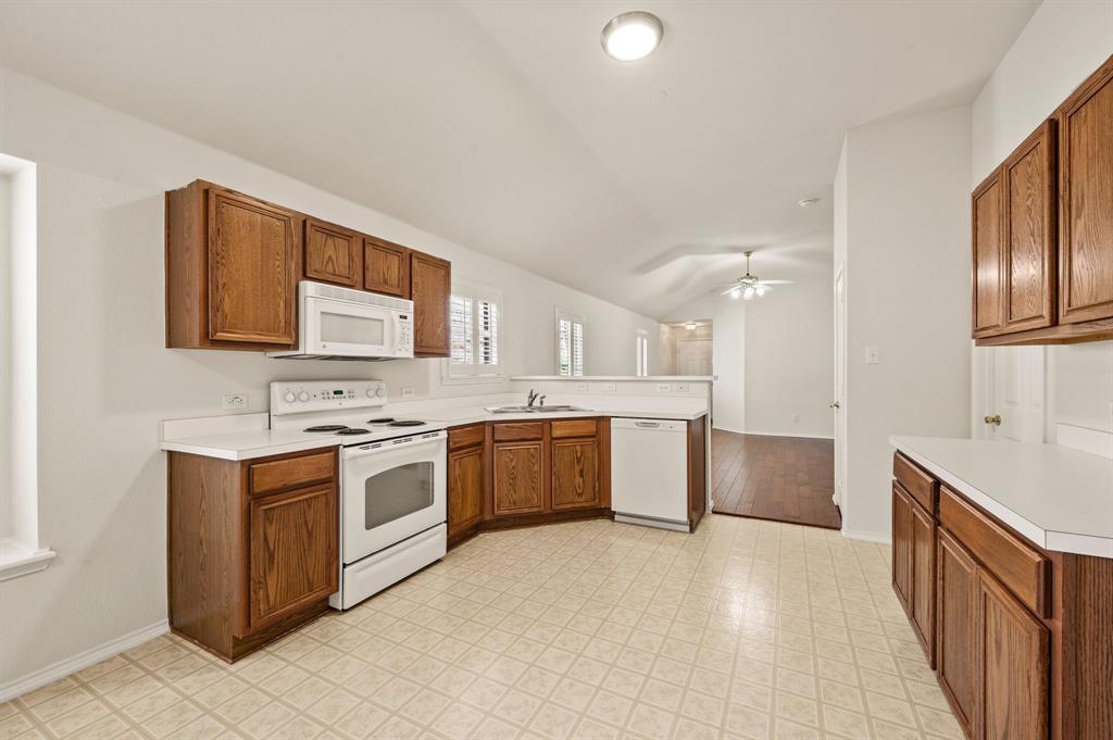 12113 Thicket Bend Drive Property Photo 10