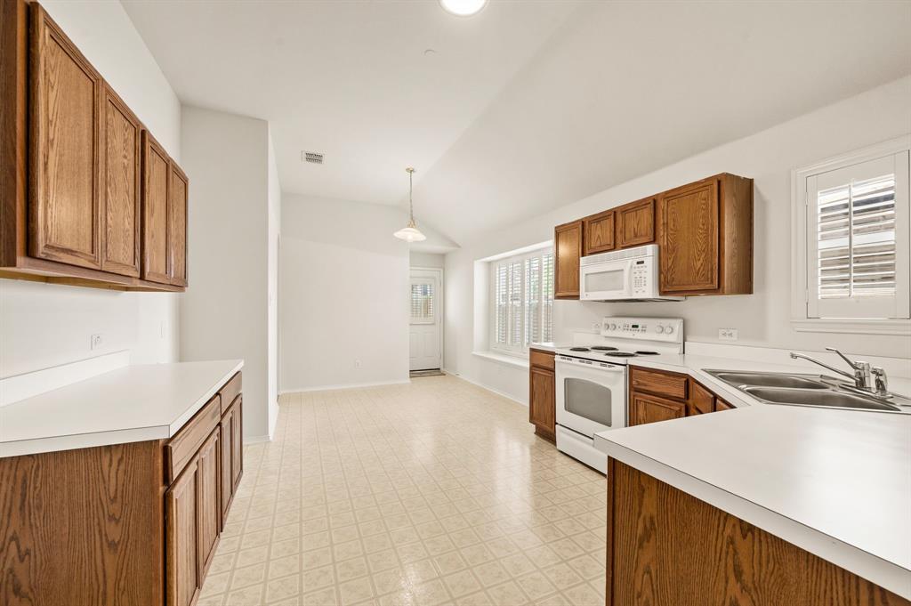 12113 Thicket Bend Drive Property Photo 12