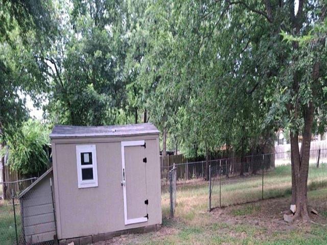 1100 Poe Street Property Photo 3