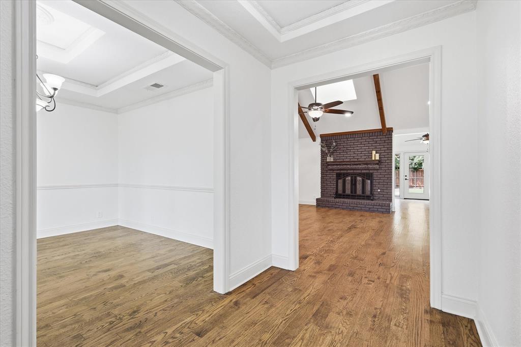 1100 Yorkshire Drive Property Photo 3