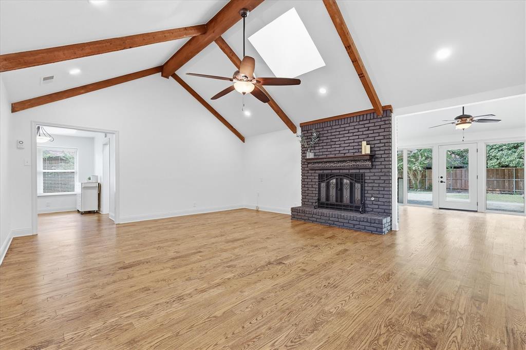 1100 Yorkshire Drive Property Photo 8