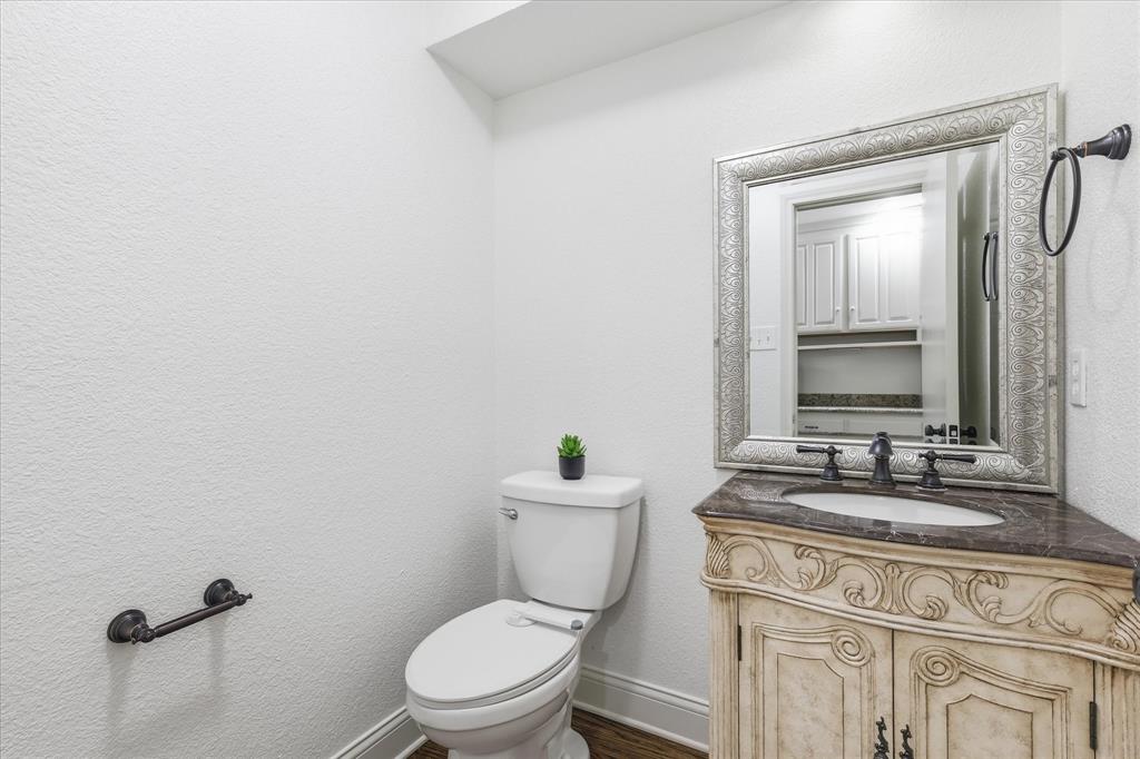 1100 Yorkshire Drive Property Photo 17
