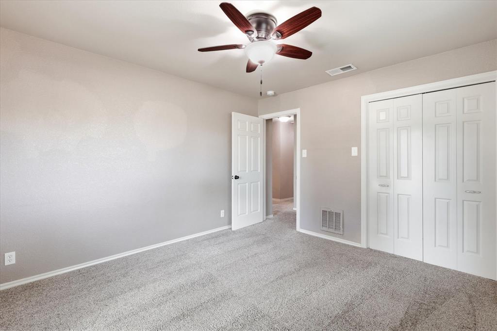 1100 Yorkshire Drive Property Photo 25