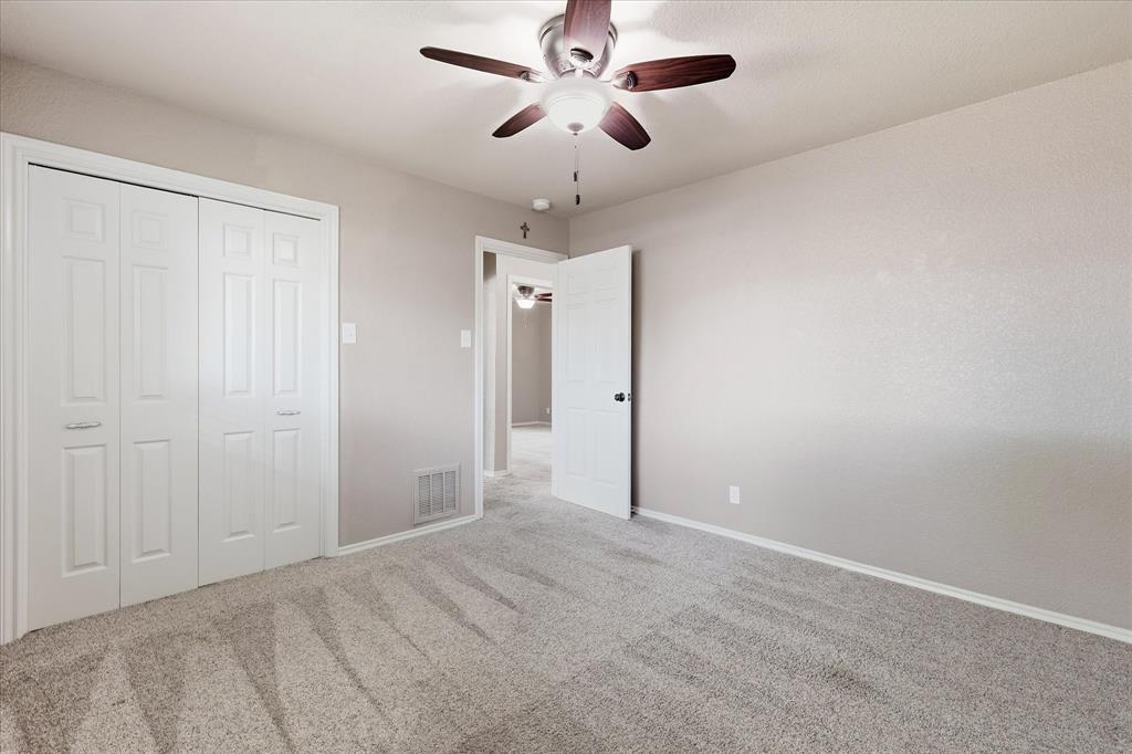 1100 Yorkshire Drive Property Photo 27