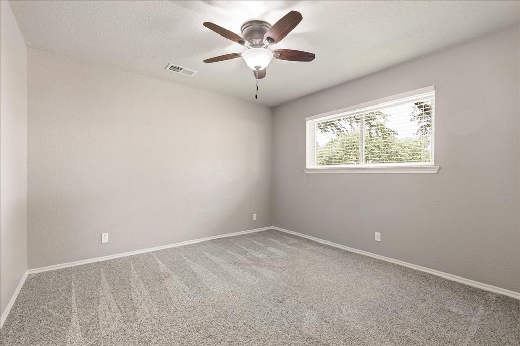 1100 Yorkshire Drive Property Photo 28