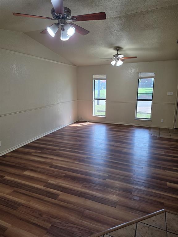 1014 Harbor Lakes Drive Property Photo 2