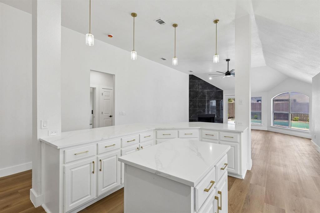 305 Droinwich Circle Property Photo 11