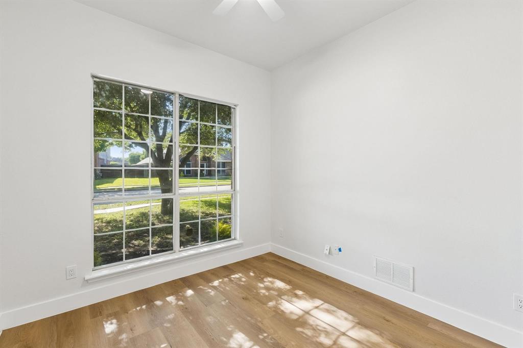 305 Droinwich Circle Property Photo 22