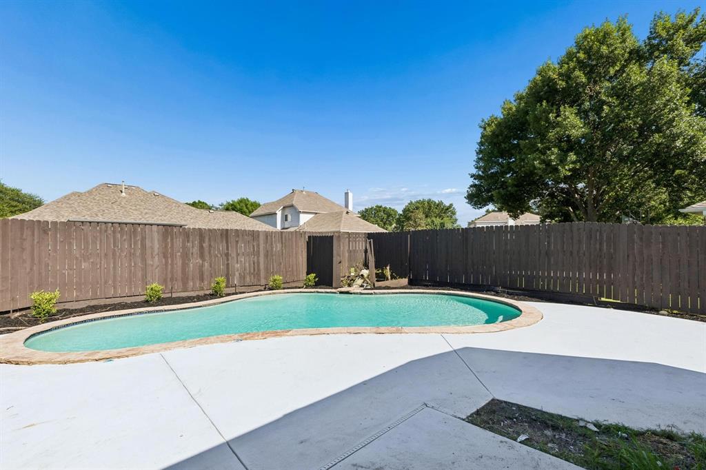 305 Droinwich Circle Property Photo 25