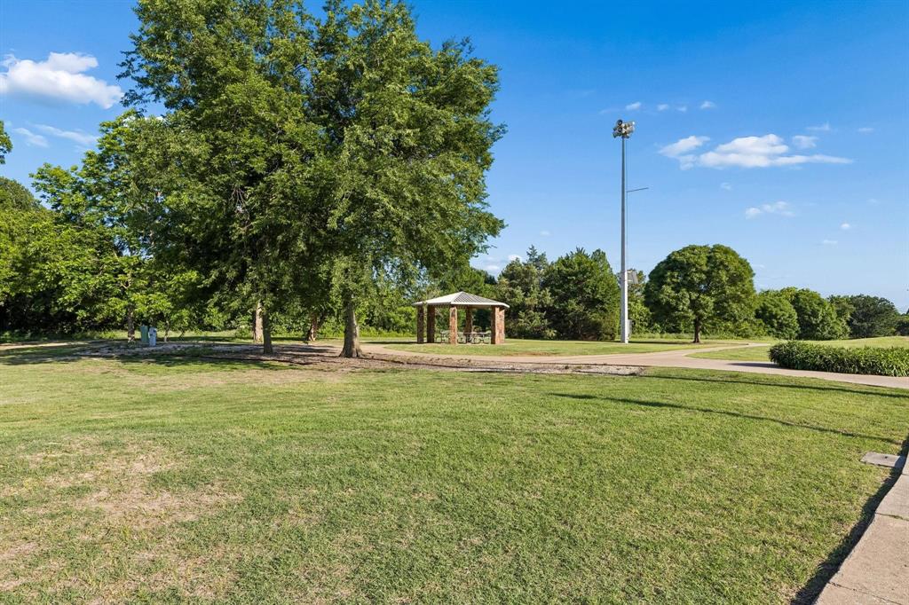 305 Droinwich Circle Property Photo 30