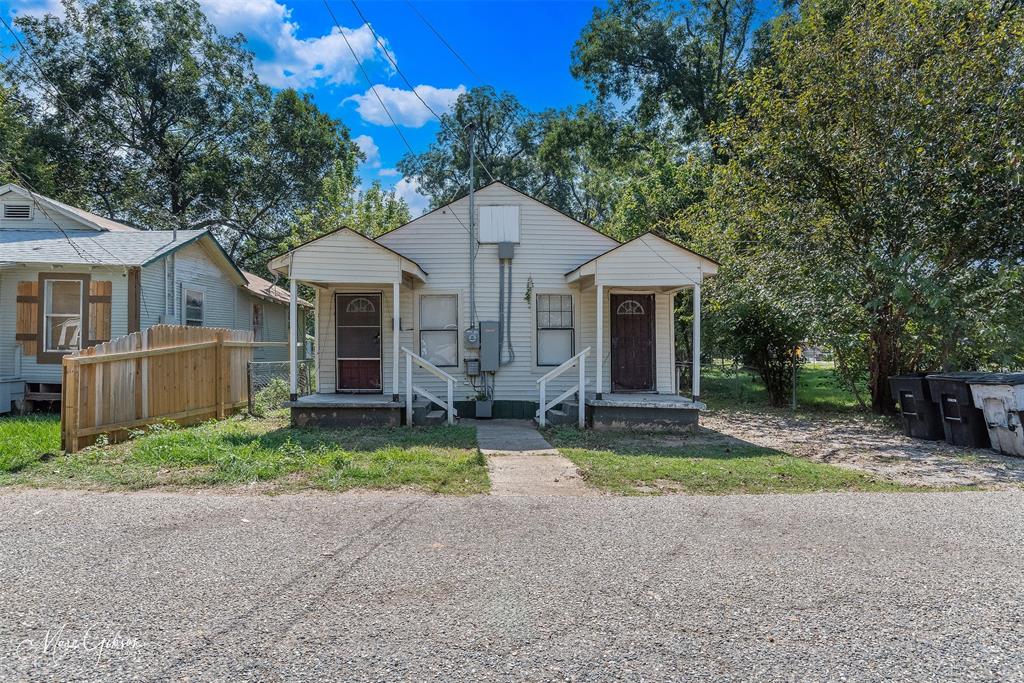 608 Kelly Street Property Photo 1