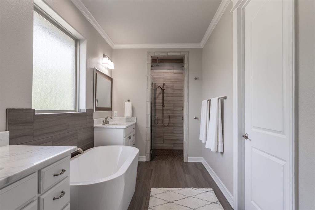2513 Barton Creek Circle Property Photo 13