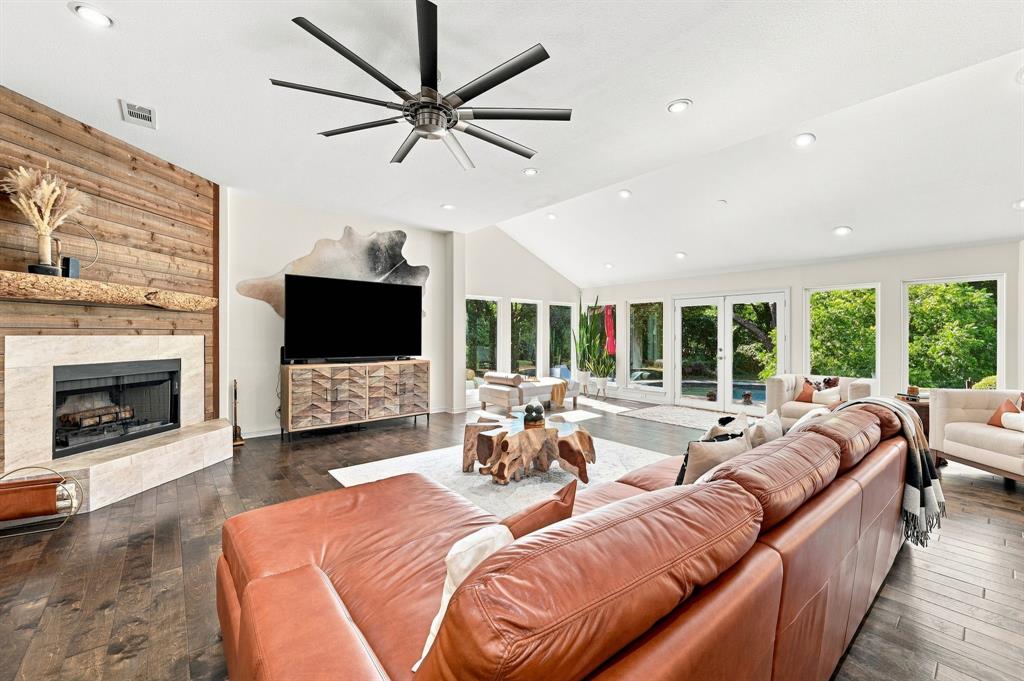 3840 Mockingbird Lane Property Photo 10