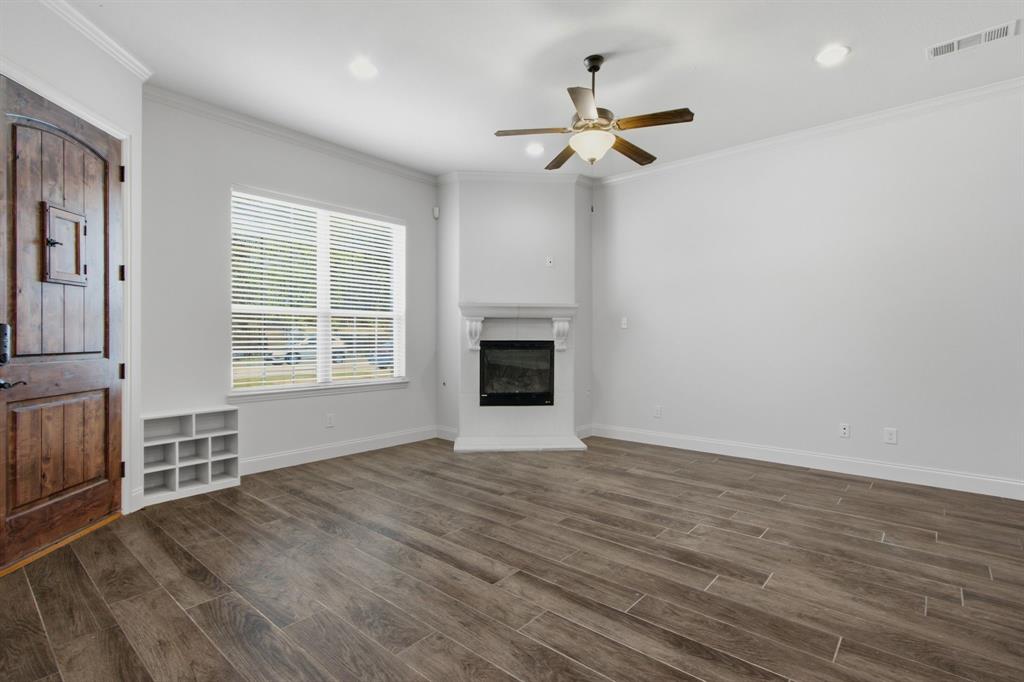 4818 Empire Way Property Photo 9