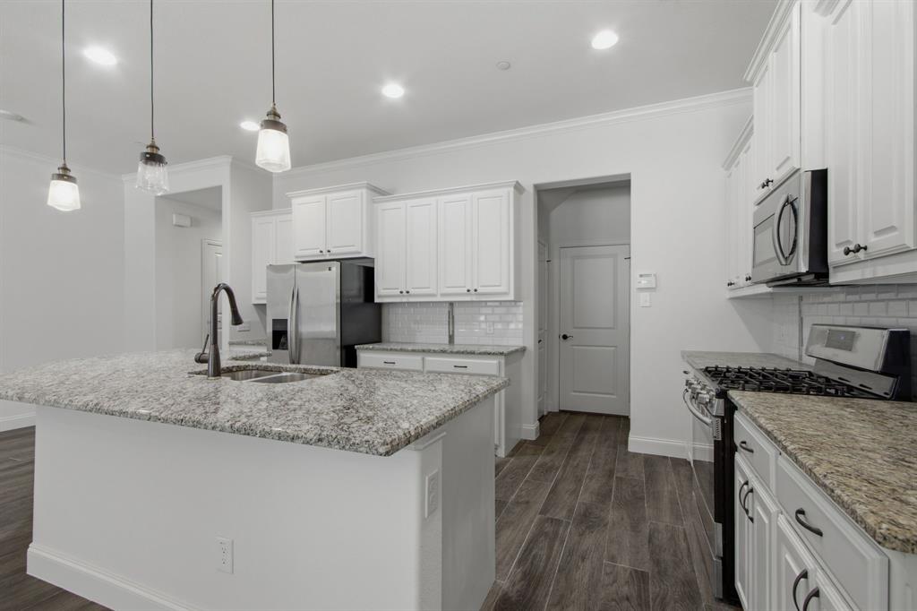 4818 Empire Way Property Photo 16
