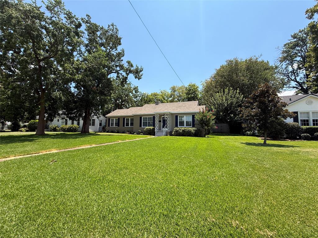 255 Preston Avenue Property Photo 3