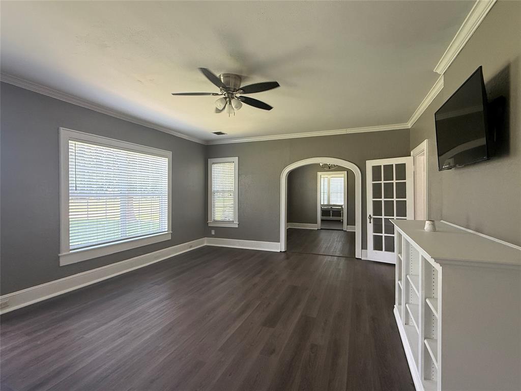 255 Preston Avenue Property Photo 7